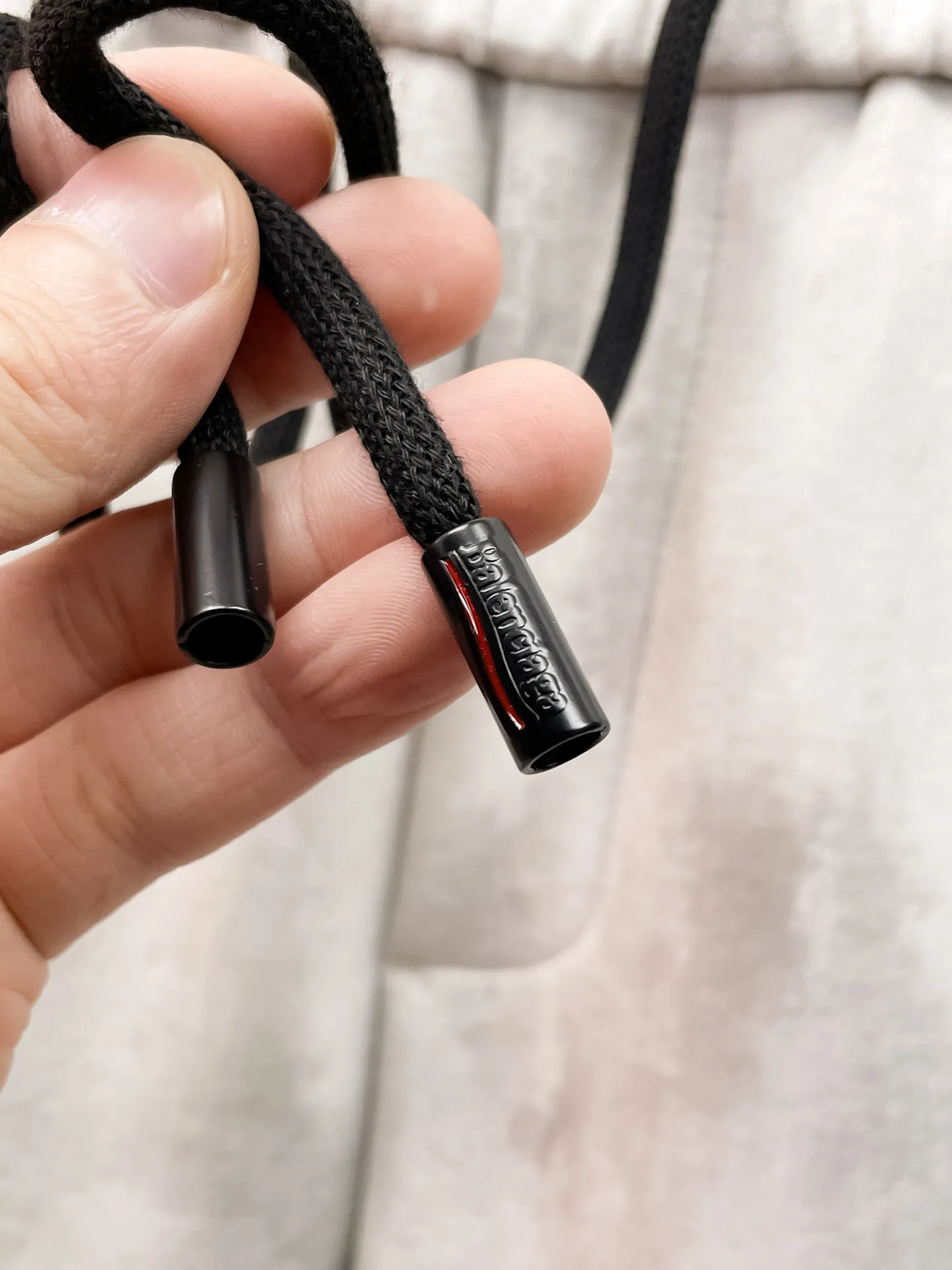 Balenciaga 🆕2026 Autumn and Winter New Arrival Casual Pants! The official website will be released simultaneously. Brand Classic LOGO casual pants, customized fabrics, excellent comfort and strong touch. Highly recognisable, perfect appearance and craftsmanship. Size:M-3XL
